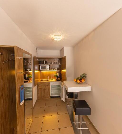 Апартаменты Deluxe 1 Спальня, Boardinghouse Home   Adults Only