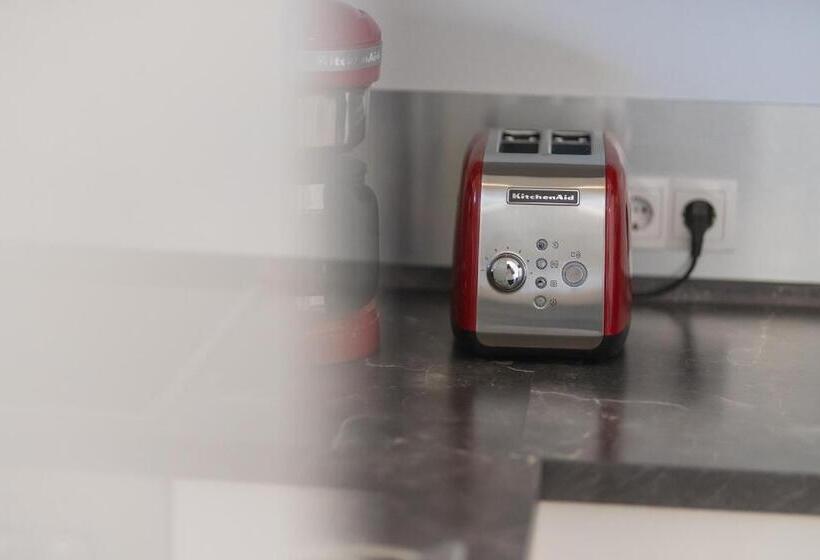 Люкс, Boardinghouse Home   Adults Only