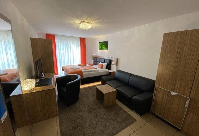 Апартаменты 1 Спальня, Boardinghouse Home   Adults Only