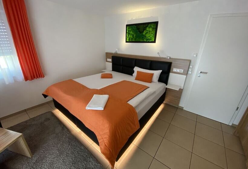 Апартаменты Комфорт 1 Спальня, Boardinghouse Home   Adults Only