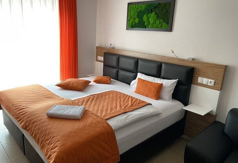 Апартаменты 1 Спальня, Boardinghouse Home   Adults Only