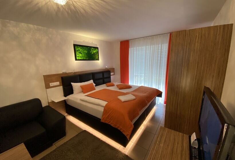 Апартаменты 1 Спальня, Boardinghouse Home   Adults Only