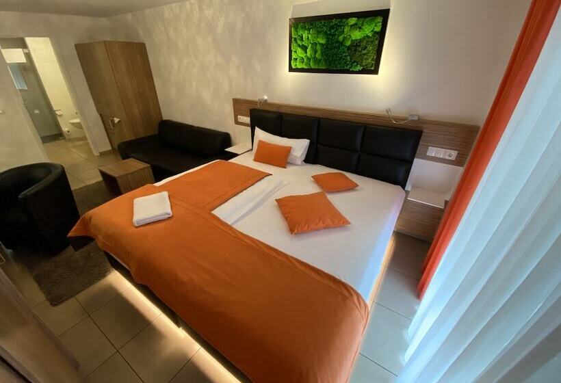 Апартаменты 1 Спальня, Boardinghouse Home   Adults Only