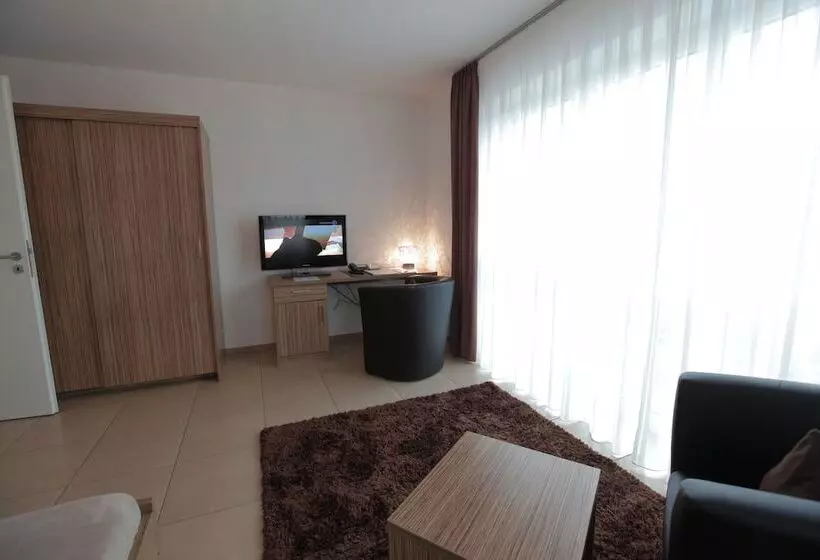 １ベッドルームのコンフォーとアパートメント, Boardinghouse Home   Adults Only