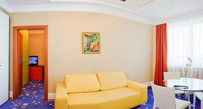 Suite, Complex Grinn