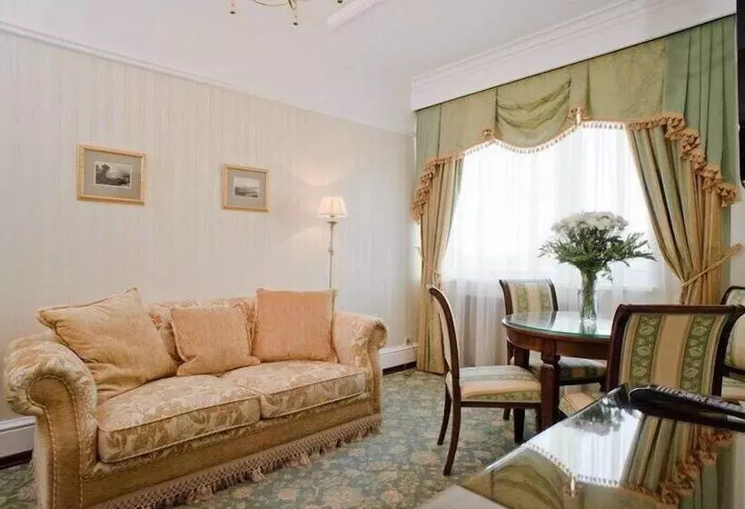 Suite, Complex Grinn