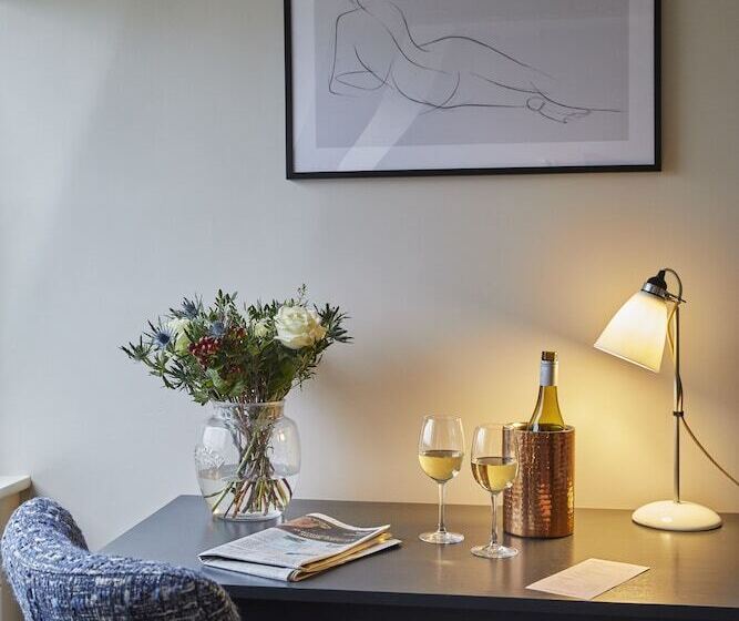 Номер Superior, Hertford House