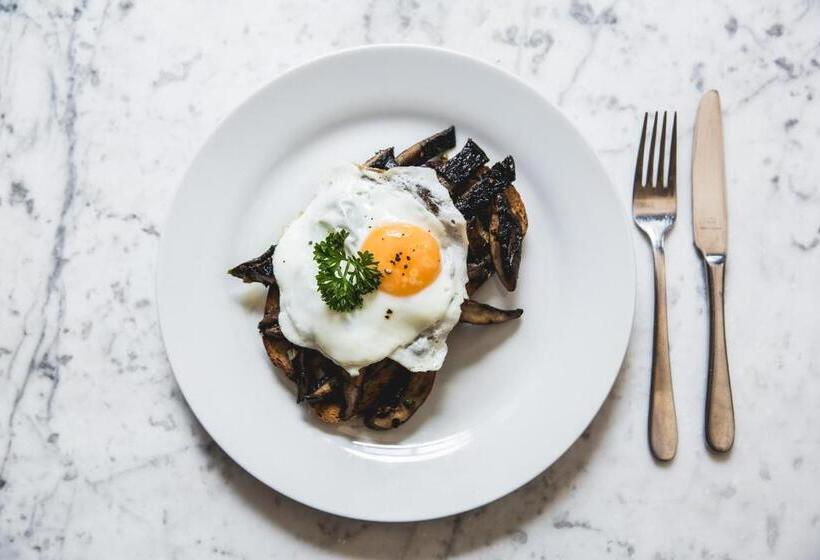 Номер Superior, Hertford House