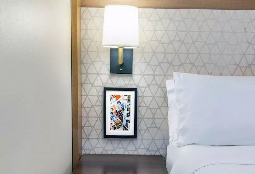 スタンダードルーム, Holiday Inn Hotel & Suites Tulsa South, An Ihg