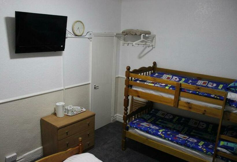 غرفة عائلية, The Moray House