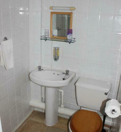 غرفة عائلية, The Moray House