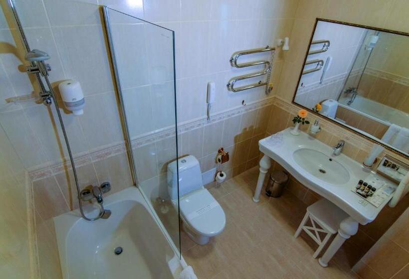 اتاق لوکس با چشم‌انداز, Premier Hotel Palazzo