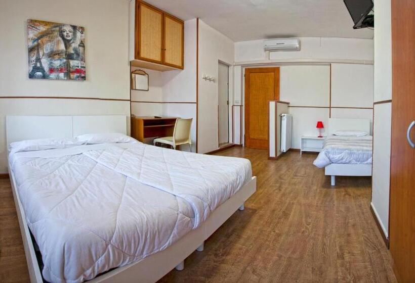 스탠다드 트리플 룸, Riviera Sanremo