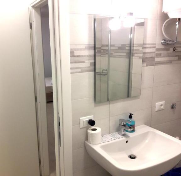 패밀리 룸, Riviera Sanremo