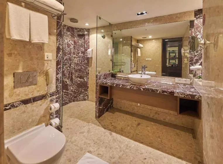 ロイヤルルーム, Royal Orchid Central Grazia Navi Mumbai