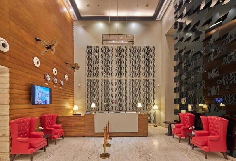 Номер Deluxe, Royal Orchid Central Grazia Navi Mumbai