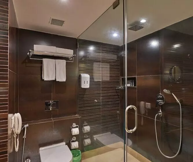 デラックスルーム, Royal Orchid Central Grazia Navi Mumbai