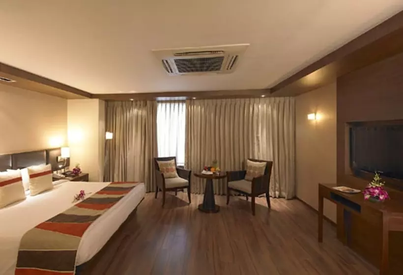 クラブルーム, Royal Orchid Central Grazia Navi Mumbai
