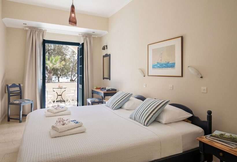 이코노미 룸, The Boathouse