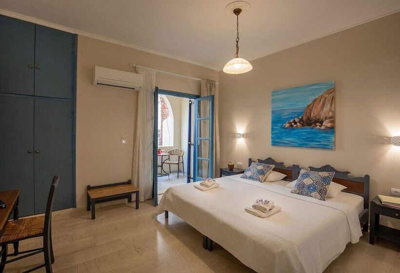 이코노미 룸, The Boathouse