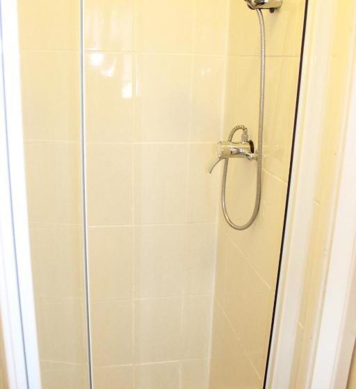 غرفة قياسية فردية, The Moray House