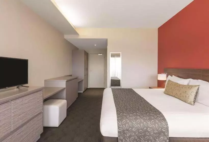اتاق استاندارد با تخت بزرگ, Travelodge Hotel Hobart Airport