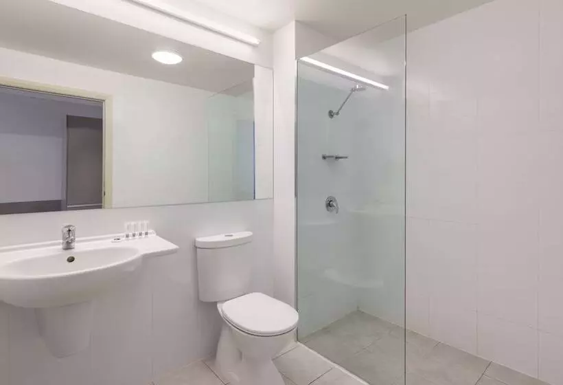 اتاق استاندارد سه نفره, Travelodge Hotel Hobart Airport