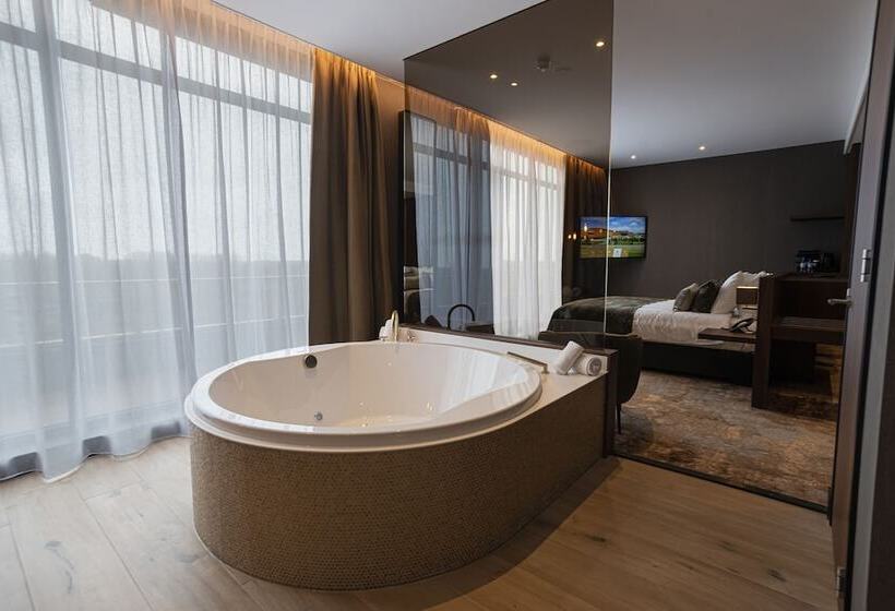 Люкс, Van Der Valk Hotel Almere