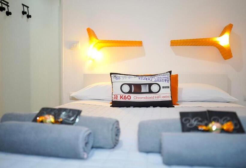 اتاق استاندارد, B&b Arts And Music