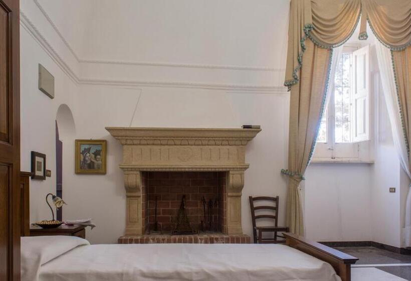 Standard Triple Room, 100 Craste