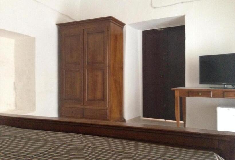 اتاق استاندارد, 100 Craste