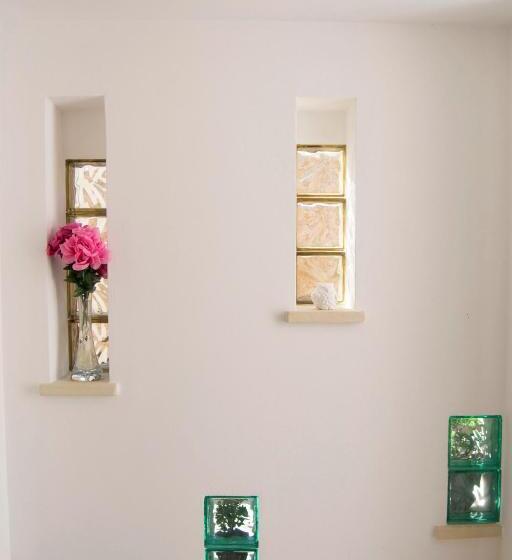 四人标准间, 100 Craste