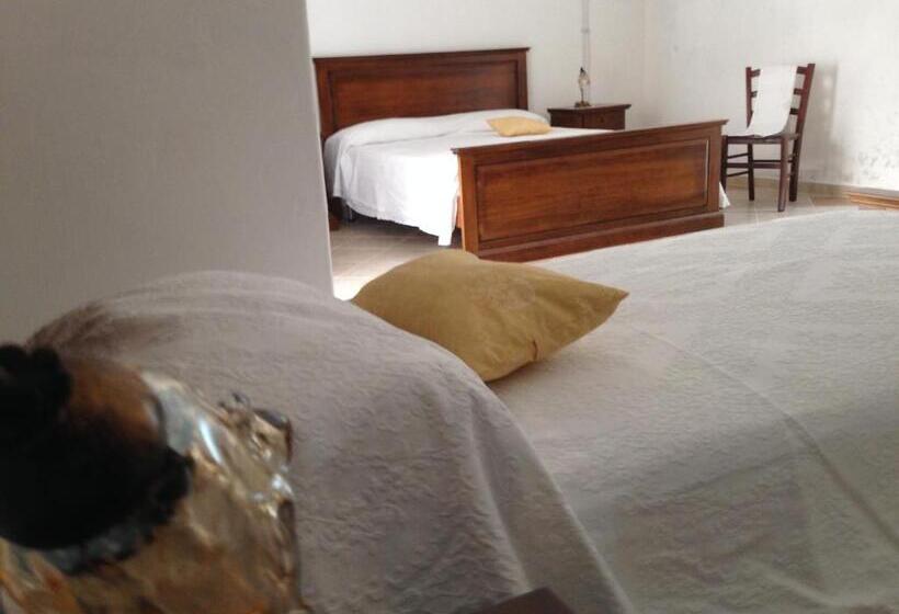 四人标准间, 100 Craste