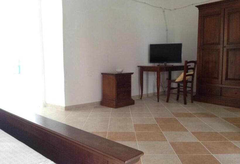 Standard Quadruple Room, 100 Craste