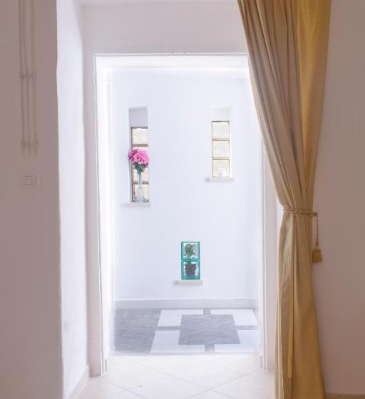 2 Bedroom Suite, 100 Craste