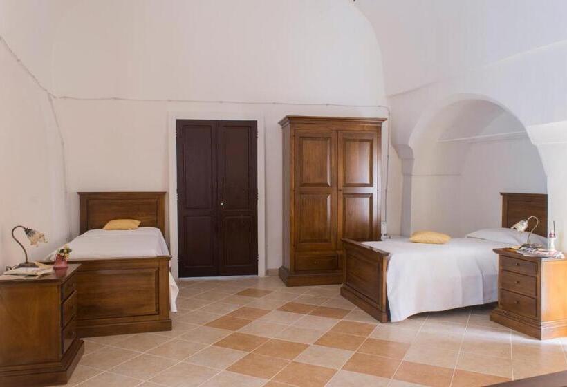 带2个卧室的套房, 100 Craste