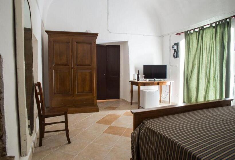 带2个卧室的套房, 100 Craste