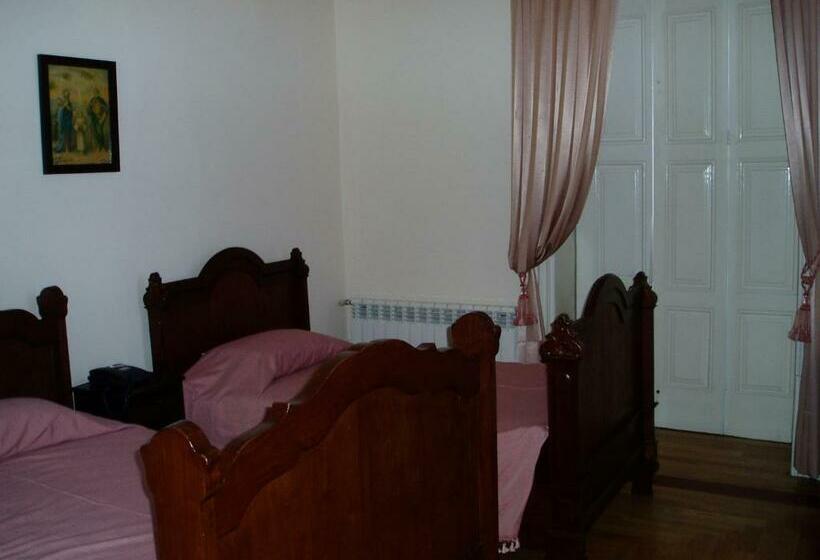 高级大房间, Estrebuela House