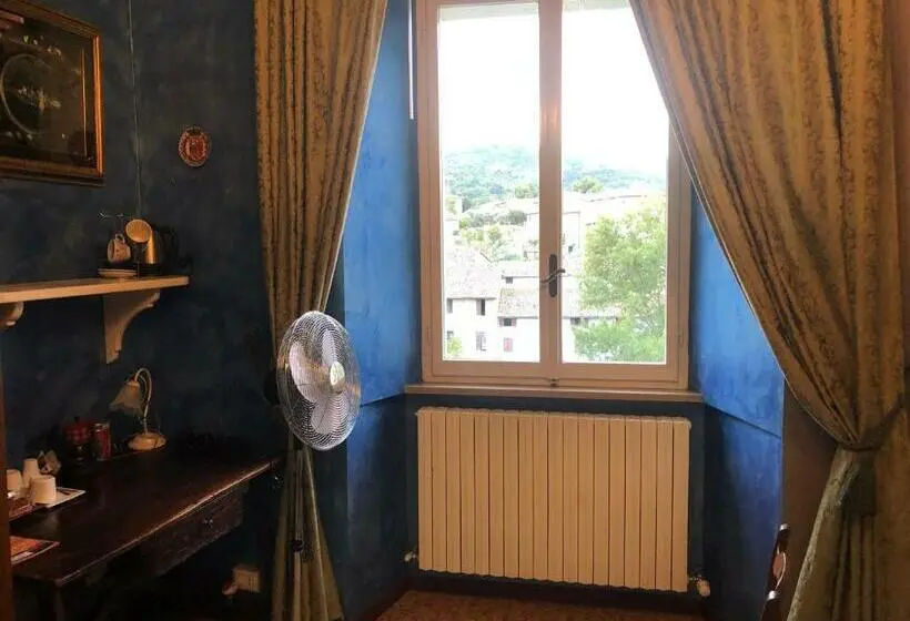 スタンダードルーム, La Finestra Sul Fiume