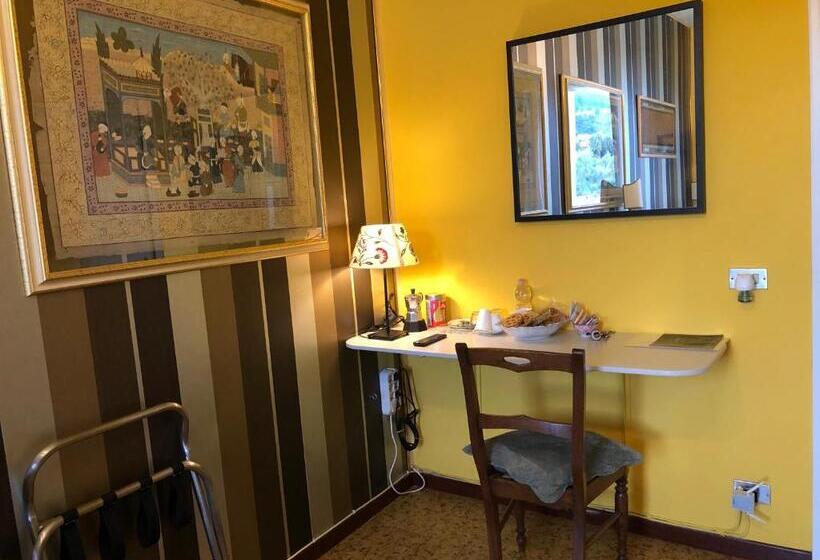 Номер Стандарт Совместная Ванная, La Finestra Sul Fiume