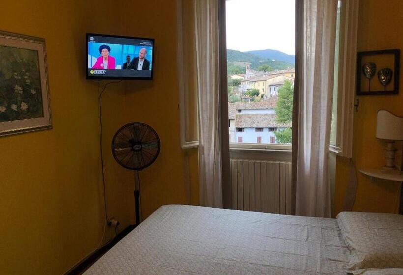 Номер Стандарт Совместная Ванная, La Finestra Sul Fiume