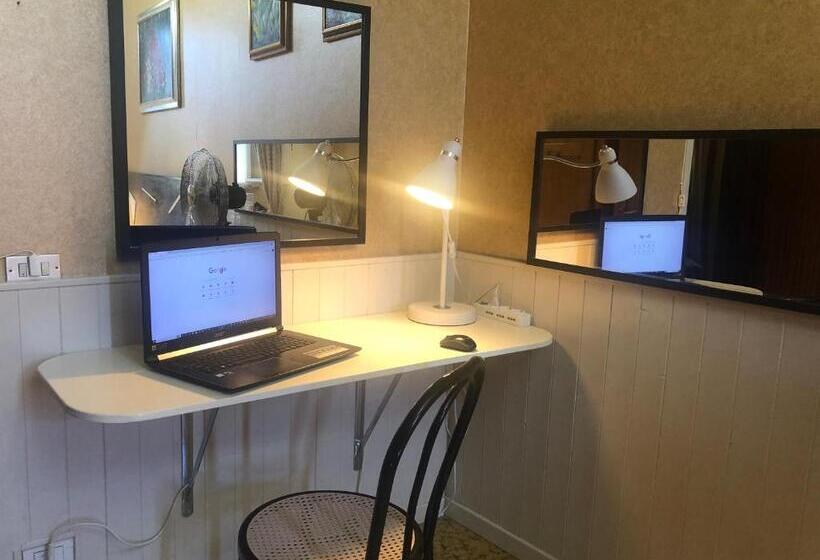 Номер Стандарт Индивидуальный Совместная Ванная, La Finestra Sul Fiume