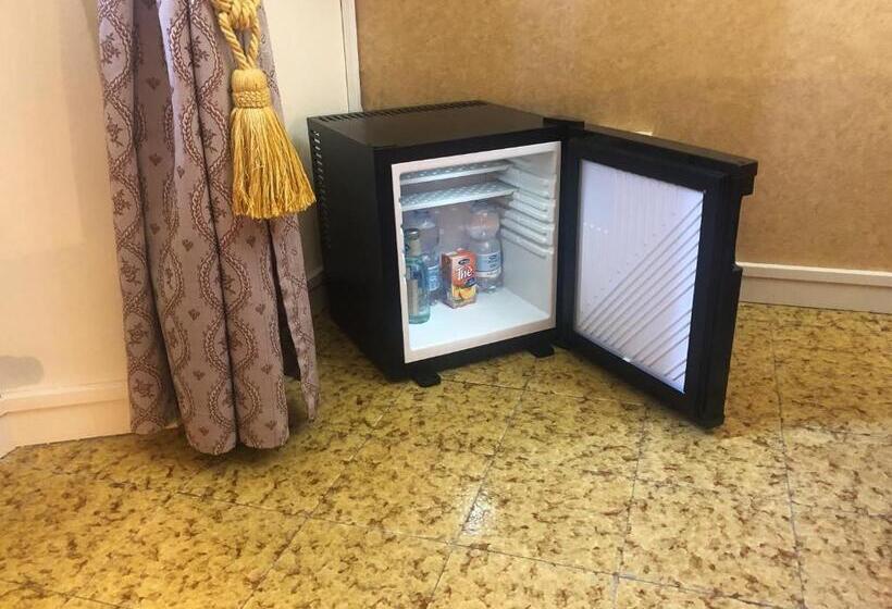 Номер Стандарт Индивидуальный Совместная Ванная, La Finestra Sul Fiume