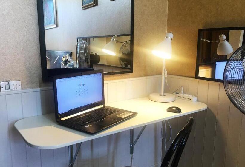 Номер Стандарт Индивидуальный Совместная Ванная, La Finestra Sul Fiume