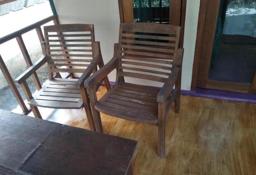 标准间内部标间, Pondok Anjani