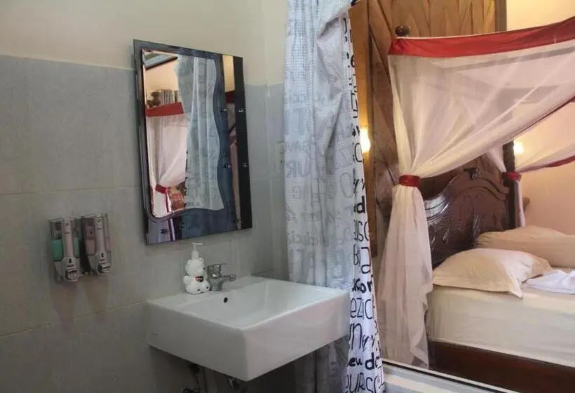 Deluxe-huone, Thomas  Retreat Bukit Lawang