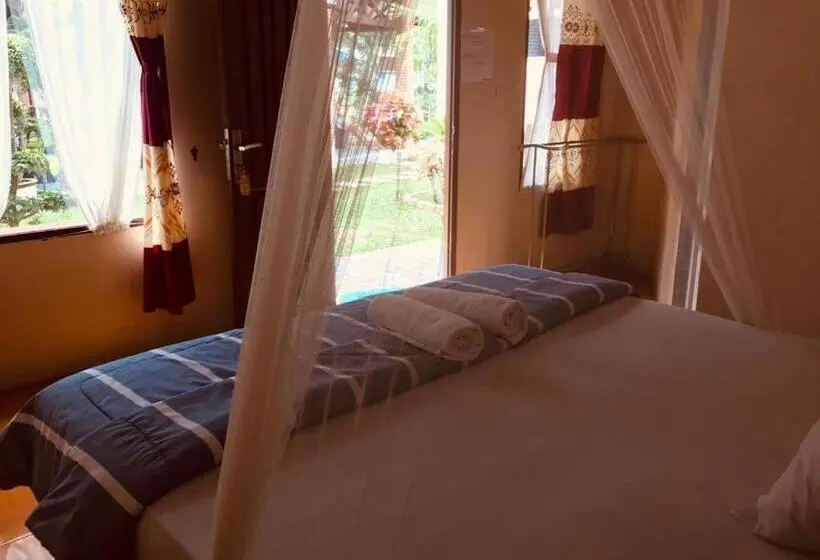 Economy-huone, Thomas  Retreat Bukit Lawang