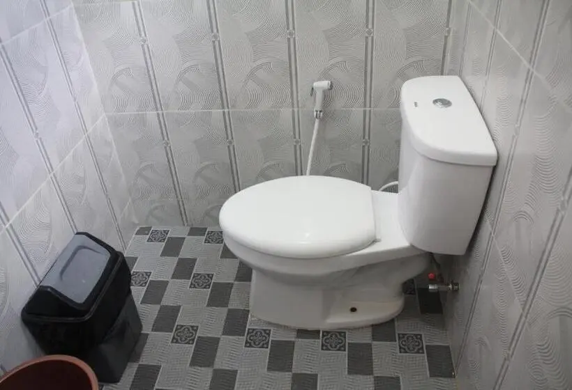 Economy-huone, Thomas  Retreat Bukit Lawang