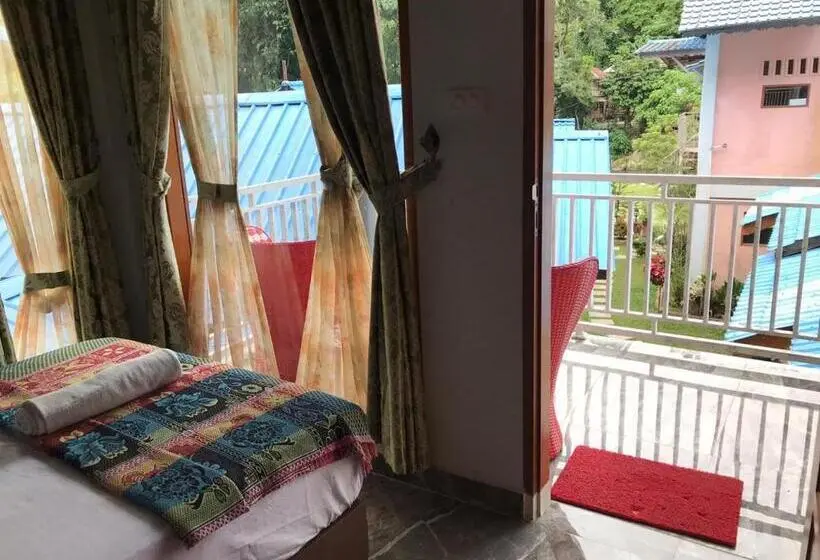 Superior-perhehuone, Thomas  Retreat Bukit Lawang