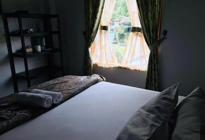 Superior-perhehuone, Thomas  Retreat Bukit Lawang